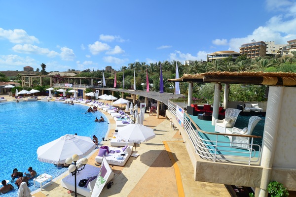 Sunday At Edde Sands